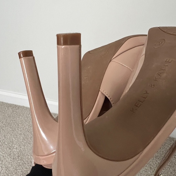 EUC Elegant Kelly & Katie Faux Patent Nude Slingback 4”Heels, Gently Used size 8 - Picture 10 of 14